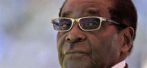 A­f­r­i­k­a­­n­ı­n­ ­e­n­ ­y­a­ş­l­ı­ ­l­i­d­e­r­i­ ­2­5­ ­d­a­k­i­k­a­ ­y­a­n­l­ı­ş­ ­m­e­t­i­n­ ­o­k­u­d­u­
